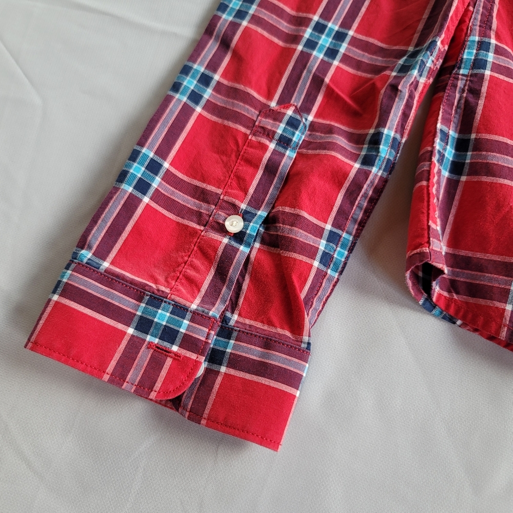 Hollister Plaid Button-up Shirt - size S - Picture 6 of 10